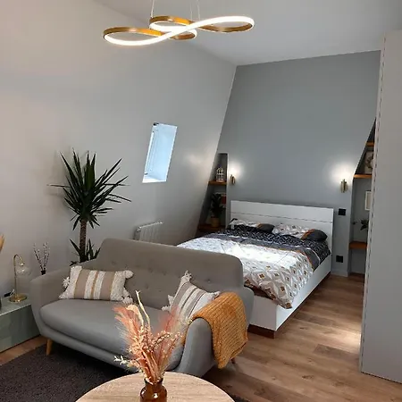 Appartamento Vibedumarais - Modern Studio In Hyper Center Of Parigi